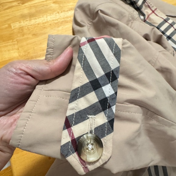 Burberry Ladies Trench Coat Lightweight - Picture 10 of 10